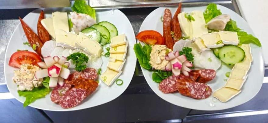 Hotel Und Restaurant Nehrener Hof Екстер'єр фото