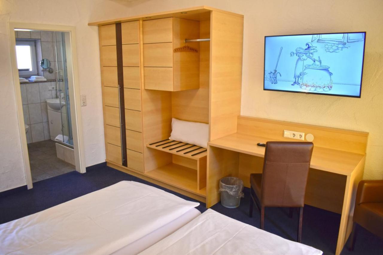 Hotel Und Restaurant Nehrener Hof Екстер'єр фото