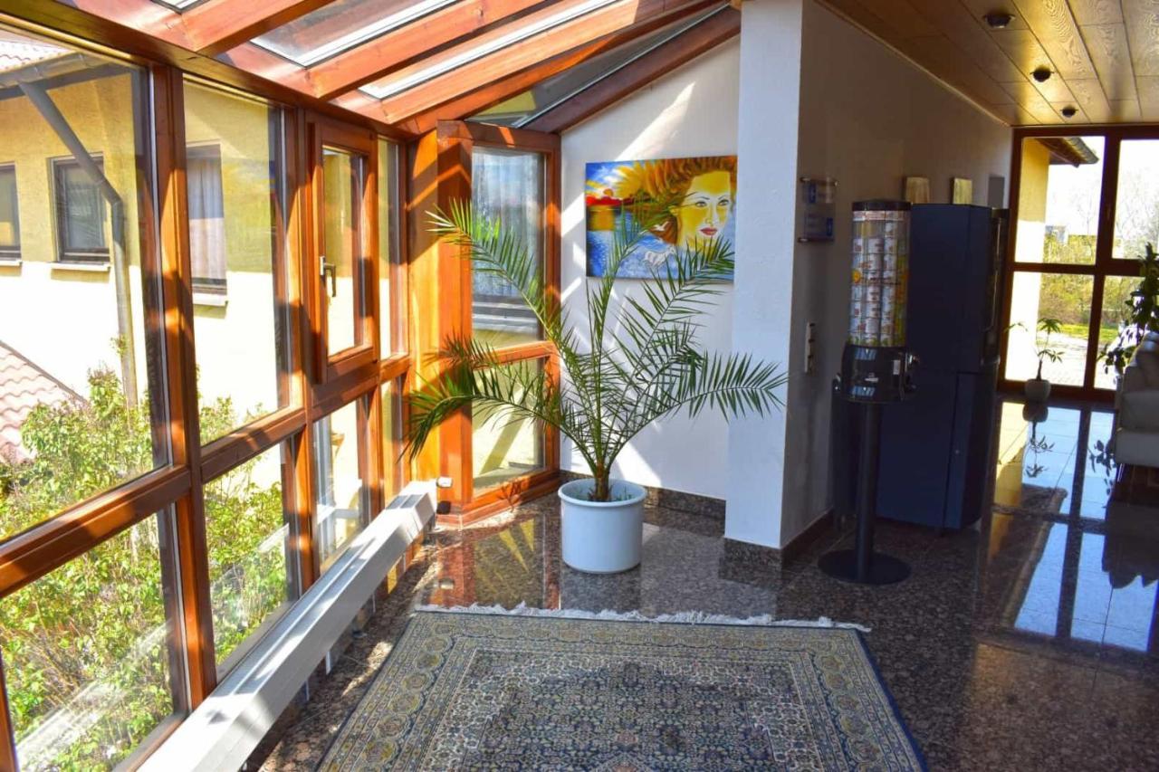 Hotel Und Restaurant Nehrener Hof Екстер'єр фото