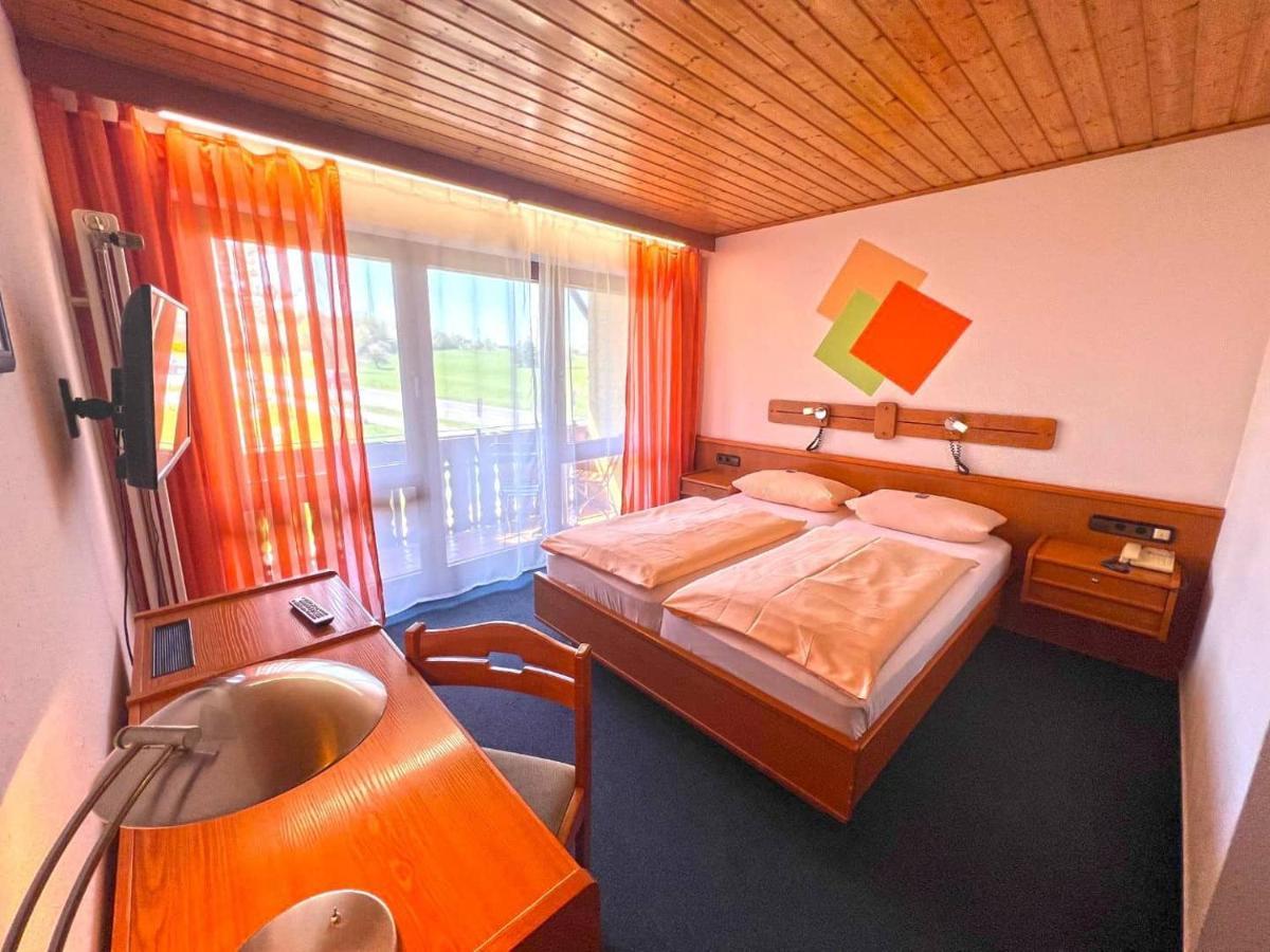 Hotel Und Restaurant Nehrener Hof Екстер'єр фото