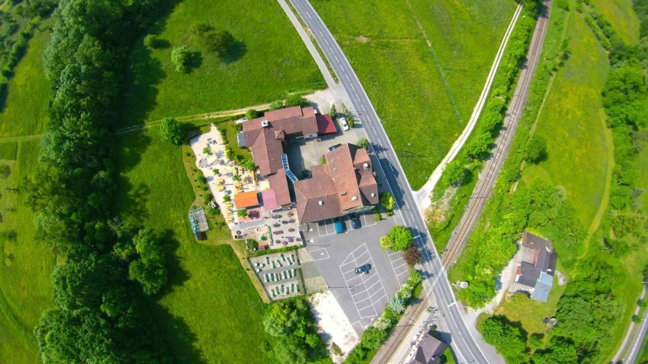 Hotel Und Restaurant Nehrener Hof Екстер'єр фото