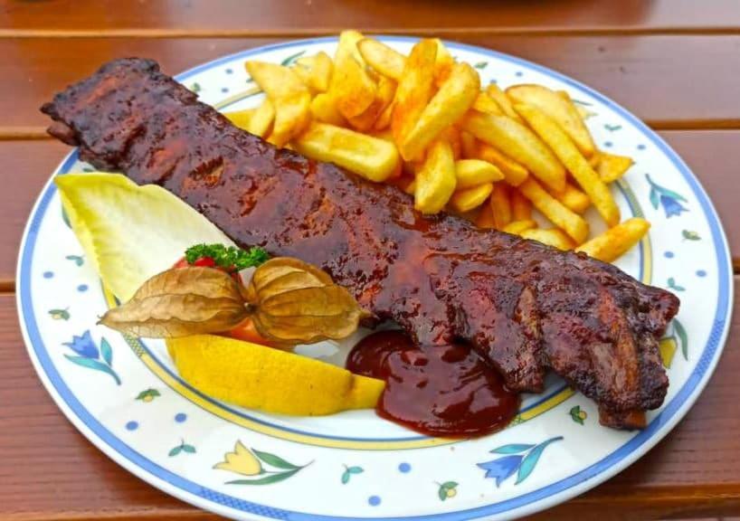 Hotel Und Restaurant Nehrener Hof Екстер'єр фото