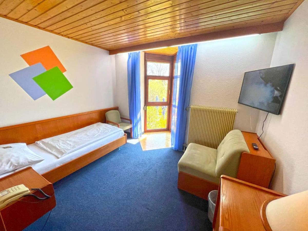 Hotel Und Restaurant Nehrener Hof Екстер'єр фото