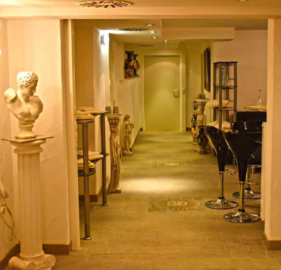 Hotel Und Restaurant Nehrener Hof Екстер'єр фото